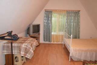 Гостиница Guest House on Gorkogo street 51 Анапа Двухместный номер с 1 кроватью или 2 отдельными кроватями и душем-8